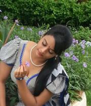 suja-varunee-new-stills-18