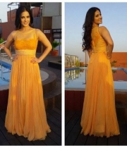 sunny-leone-latest-images-15