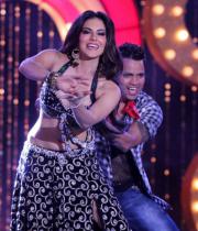 sunny-leone-hot-photos-at-shootout-at-wadala-audio-launch-27