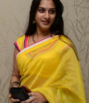 surekha-vani-saree-stills-at-yevadu-press-meet-11