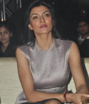 sushmita-sen-at-mother-teresa-memorial-awards-16