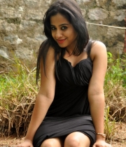 actress-swathi-deekshith-hot-pics1379735528