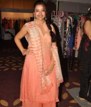 swetha-basu-photos-at-fashion-run-show-26