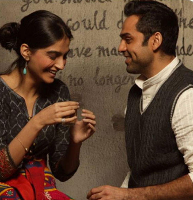 గొప్ప ప్రేమకథలో లైంగిక వేధింపుల్ని సమర్థించారా?