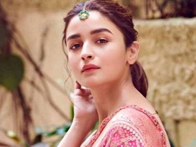 Alia Bhatt Team Crushes Rumours Over Replacing Her In RRR