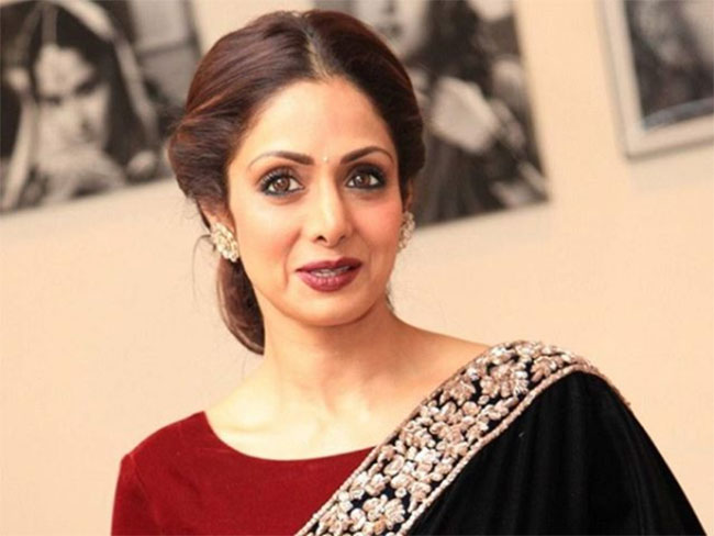 దివంగత నటి మృతి పై నెట్టింట రచ్చ చేస్తున్న ఫ్యాన్స్.. ఎందుకని??