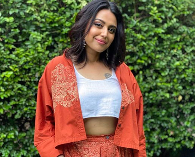 కసబ్ కంటే దారుణంగా రియాను చూస్తున్నారంటూ మీడియాపై హీరోయిన్ పైర్