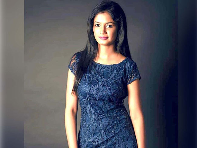 బిగ్ బాస్ 4 లో హాట్ అరియానా కన్ఫర్మ్