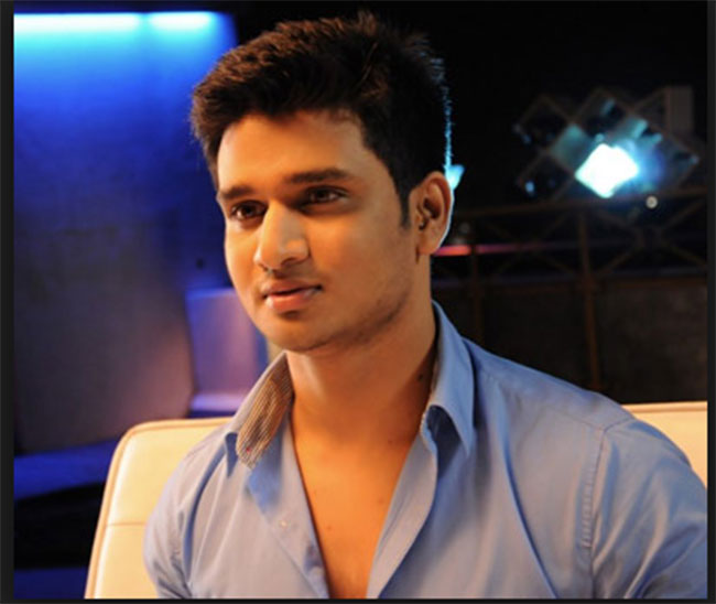 18 పేజెస్ .. కార్తికేయ 2 .. ఏది ముందు నిఖిల్?