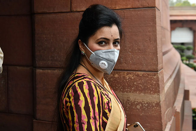 విషమించిన నవనీత్ కౌర్ ఆరోగ్యం