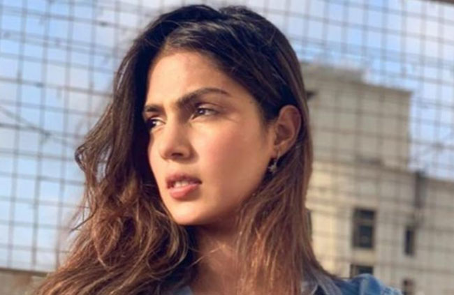 మమ్ముల బతకనివ్వరా అంటున్న రియా