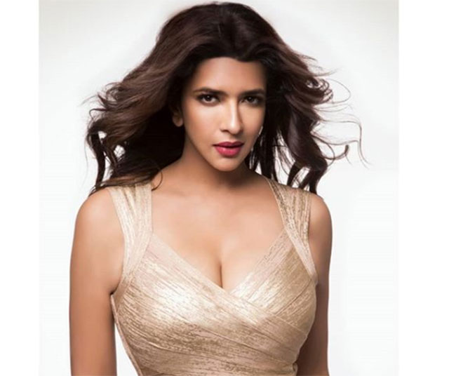 ఇప్పుడు గుర్తు వచ్చారా అంటూ మంచు లక్ష్మిపై ట్రోల్స్