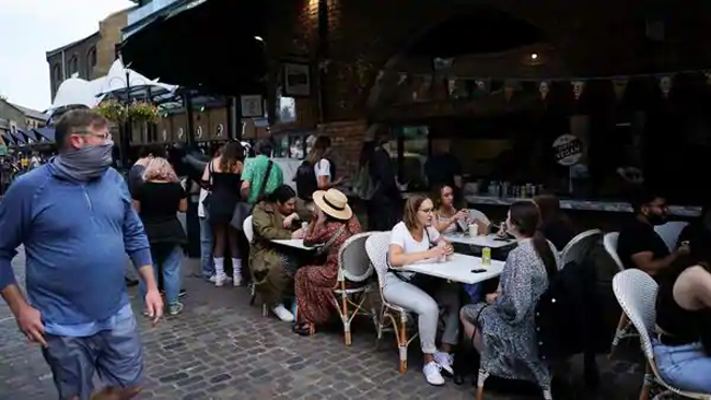 మహమ్మారి మళ్లీ రిటర్న్.. ఆంక్షలు ఉల్లంఘిస్తే రూ. 10 లక్షల ఫైన్!