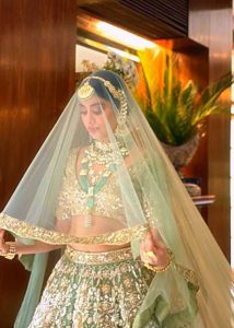 Janhvi’s Regal Bridal Look For Manish Malhotra’s New Collection!