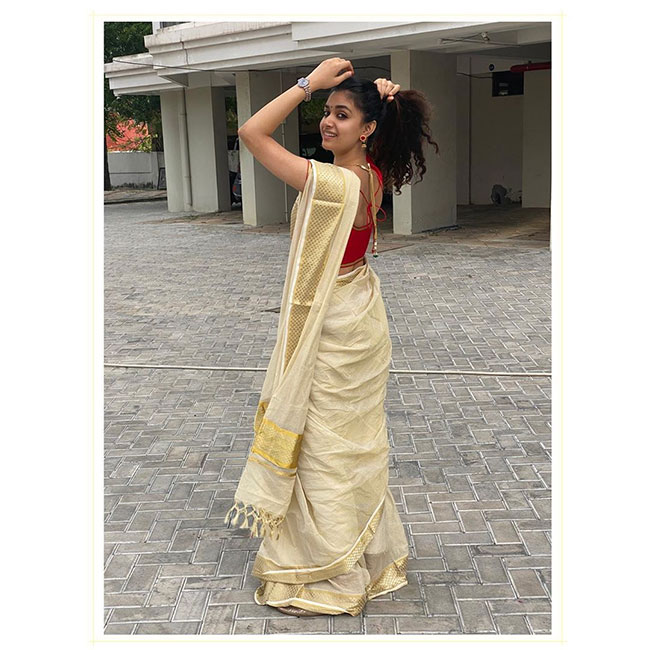 కళ్లు తిప్పనివ్వని కీర్తి సురేష్