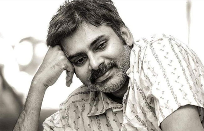 పవన్ ఫొటో వైరల్.. ఆ మూవీ టైంలో తీసిందేనా!