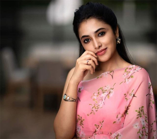 Priyanka Arul Mohan to play the leading lady in Maha Samudram