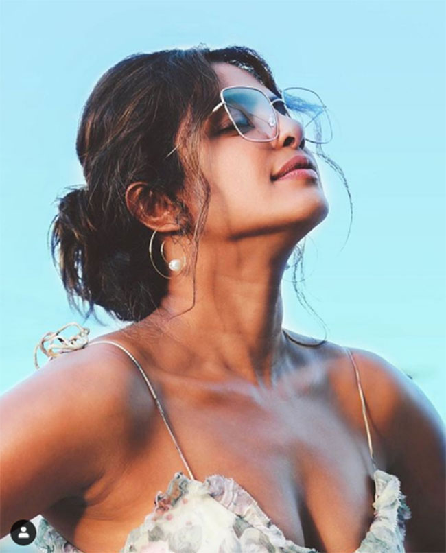 Priyanka Enjoys The Sunshine In Style!