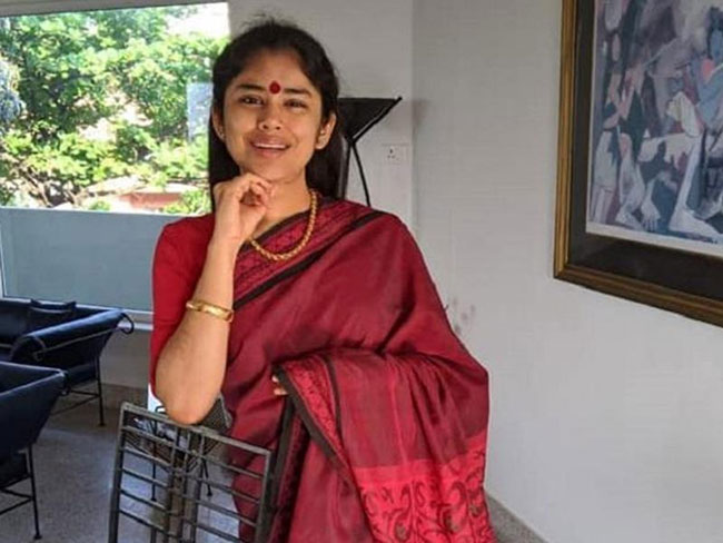 సంచయిత నిర్ణయాలతో ఇరకాటంలో వైసీపీ సర్కార్?