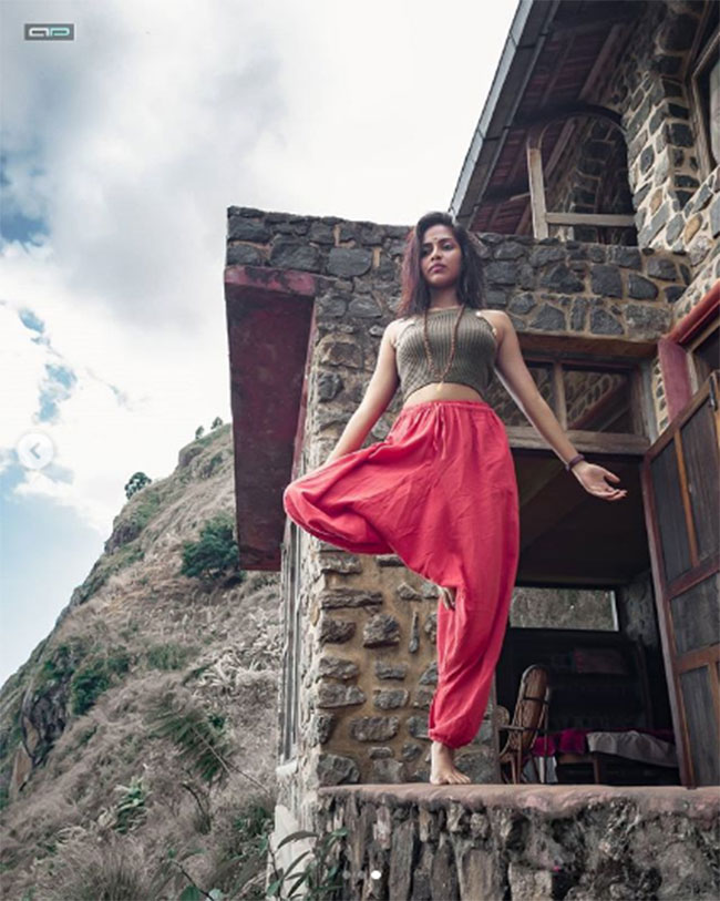 ప్రశాంతత కోసం యోగినిలా మారి తపస్సు చేస్తున్న అమలా