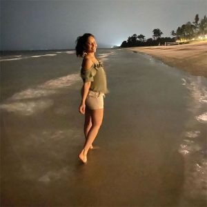 Anchor Anasuya Offers Eye Treat With Her Beach Vacation