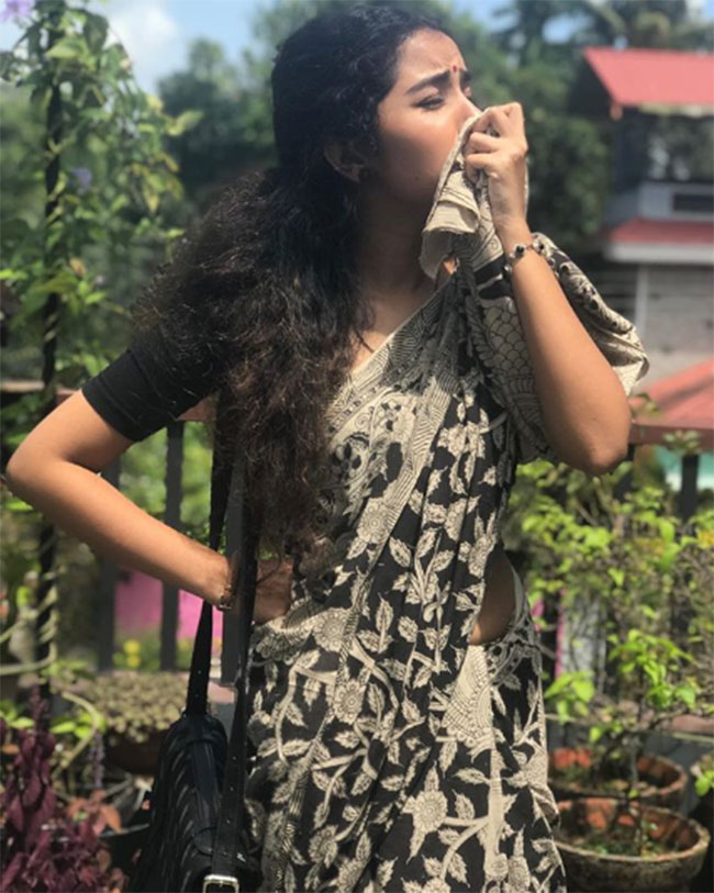 18 పేజెస్ కుమారి ఏమిటిలా ఎక్స్ ప్రెషన్ పెట్టింది?