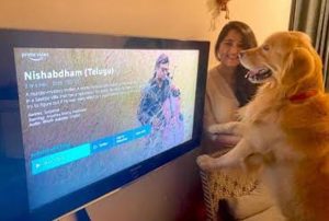 Anushka Enjoys Her First Ever OTT Release Along With Her Dog!