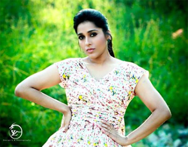 ప్రముఖ లేడీ యాంకర్ కి కరోనా…!