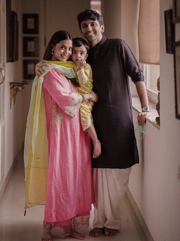 కాజల్ సోదరి ఫ్యామిలీ ఫోటో అదిరిందిగా..!