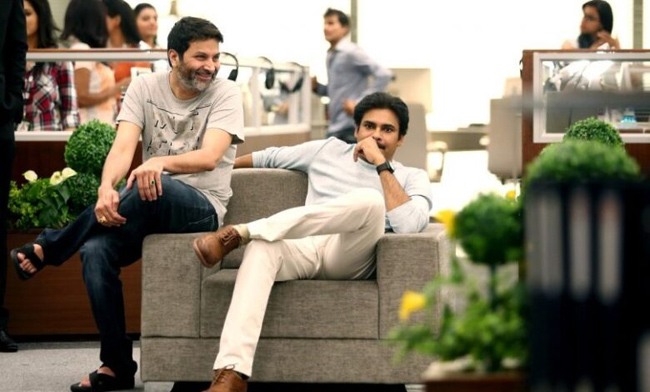 పవన్ వర్సెస్ త్రివిక్రమ్.. ఫ్యాన్స్ ని కలవరపెడుతున్న ట్విస్టు!