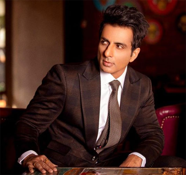 అతని సాయానికి అంతే లేదు.. బాలుడి వైద్యానికి రూ. 20 లక్షల సాయం…!