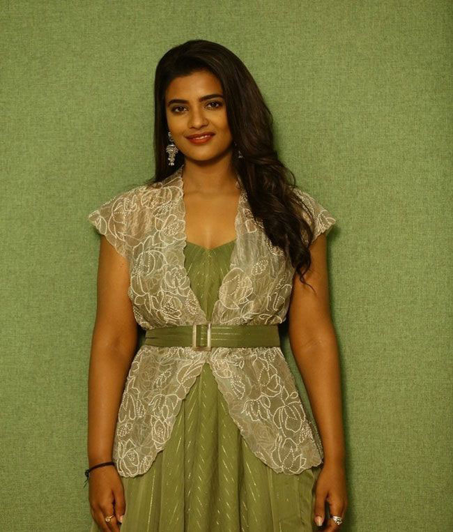 Talented Actress Replaces Nivetha Pethuraj in ‘SDT 14’?