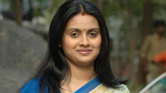 మాజీ హీరోయిన్ పెద్ద సాహసమే