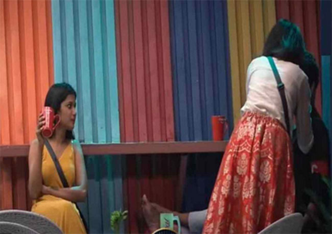 బిబి4 : మోనాల్ ముద్దుతో అవినాష్ పొలంలో మొలకలు