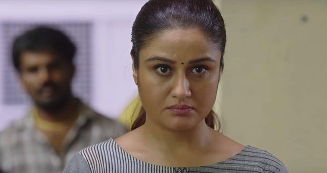 అమ్మ పాత్ర ఆఫర్ చేశారని హీరోయిన్ ఆగ్రహం