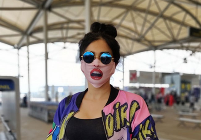 పబ్లిక్ ని భయపెడుతున్న నాటీ హీరోయిన్