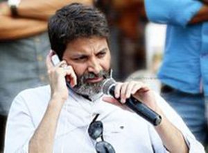 Crazy Heroes In The Que Waiting For Trivikram!