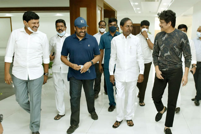 చిరంజీవి – నాగార్జునలతో కేసీఆర్.. ఏమన్నాడంటే?