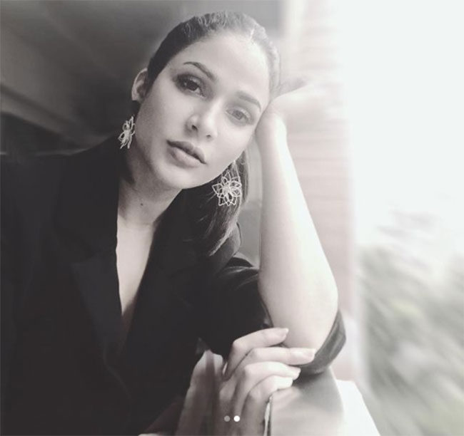 అరుదైన ఫీట్ సాధించిన అందాల రాక్షసి..!