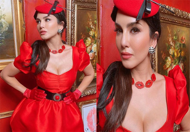 ఎరుపెక్కిన సన్నీ అందం