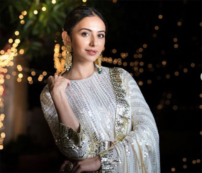 రకుల్ మరోసారి దేదే ప్యార్ దే