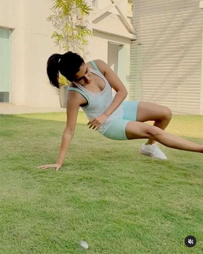 సమంత హాట్ వర్కౌట్ వైరల్