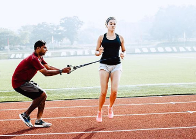 కఠోర శిక్షణతో రాటుదేలుతున్న తాప్సీ