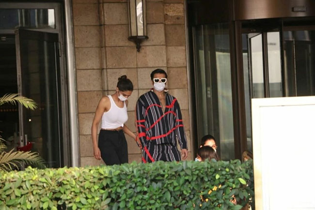 దీపికను క్షణమైనా విడిచి ఉండలేడా?