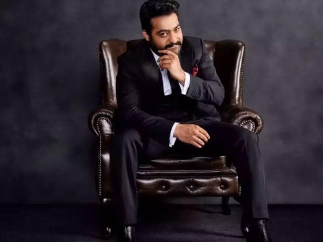 బిబి స్టేజీపై మళ్లీ కనిపించేందుకు ఎన్టీఆర్ ఒప్పుకున్నాడా?