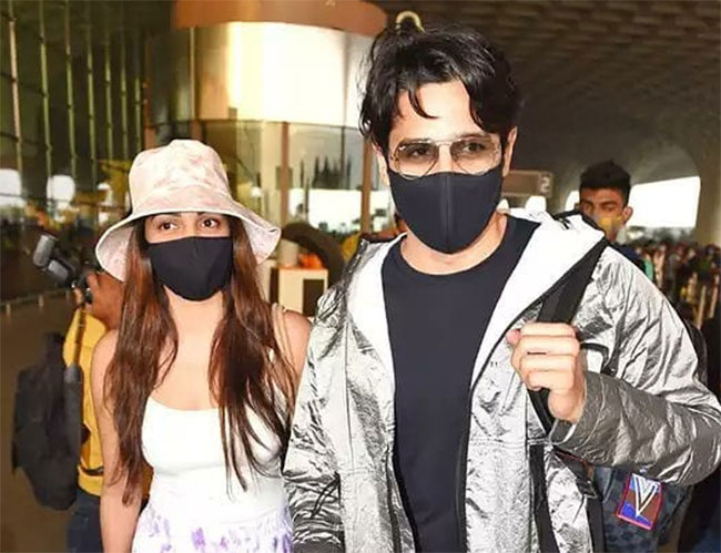 Kiara And Her Rumoured Beau Leaves To Maldives For New Year