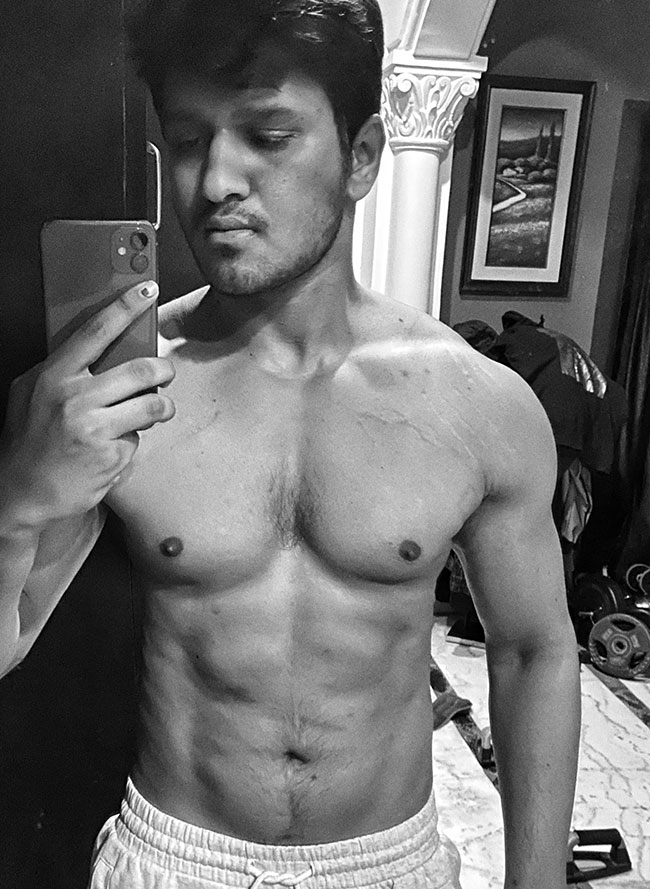 6ప్యాక్ క్లబ్.. లేటుగా వచ్చినా లేటెస్టుగా..!