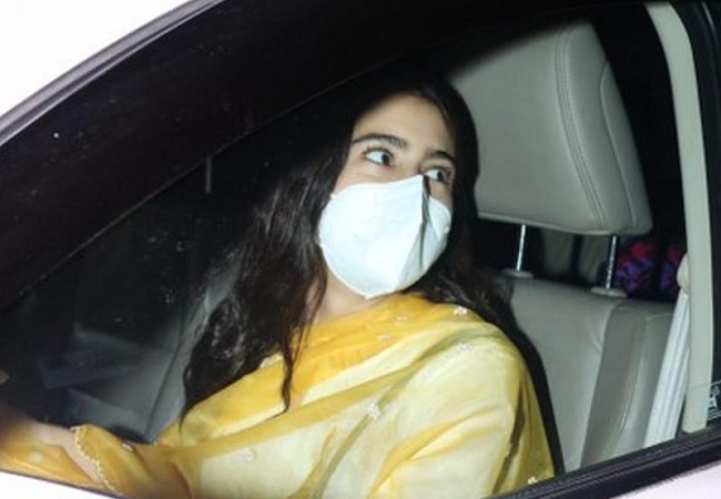 Sara Ali Khan Looks Captivating In Ethnic Wear