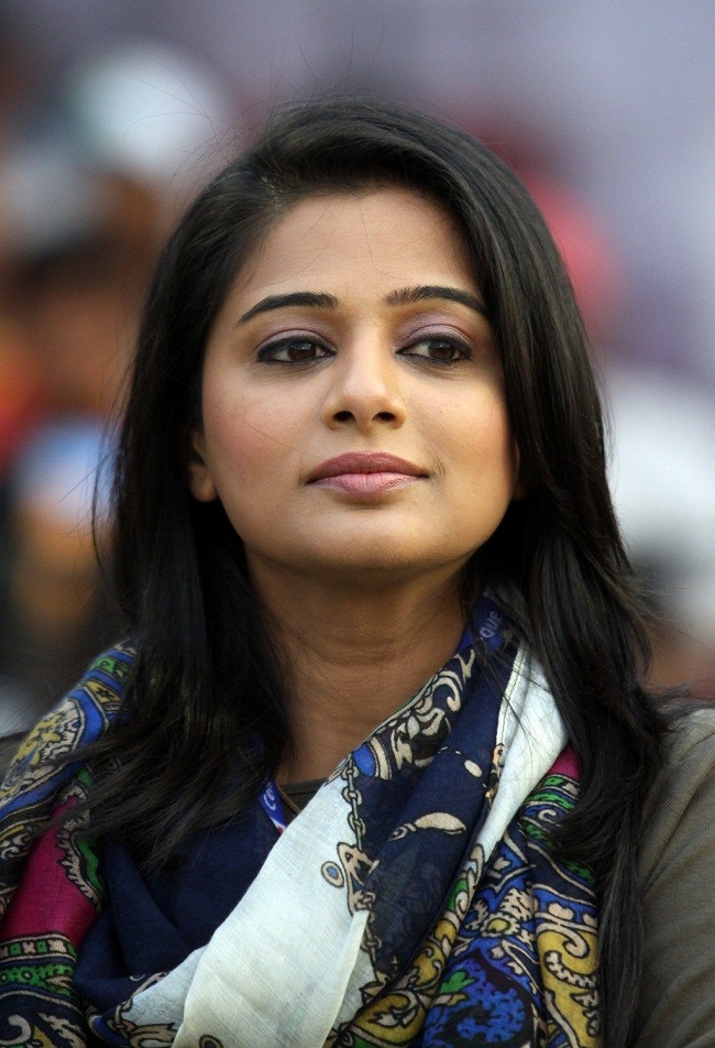 Senior Beauty Getting Solid Roles These Days! Senior Beauty Getting Solid Roles These Days!