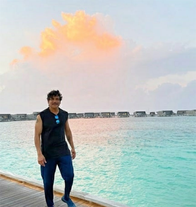 కింగ్ నాగార్జున మాల్దీవుల విహారంలో ఆమె ఎవరు?